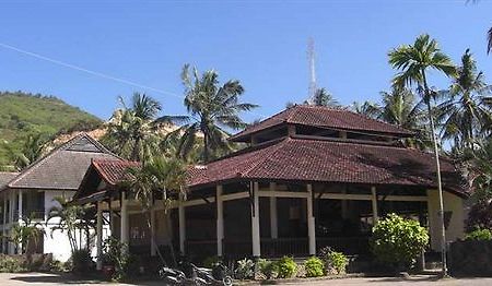 Kuta Indah Hotel Екстериор снимка