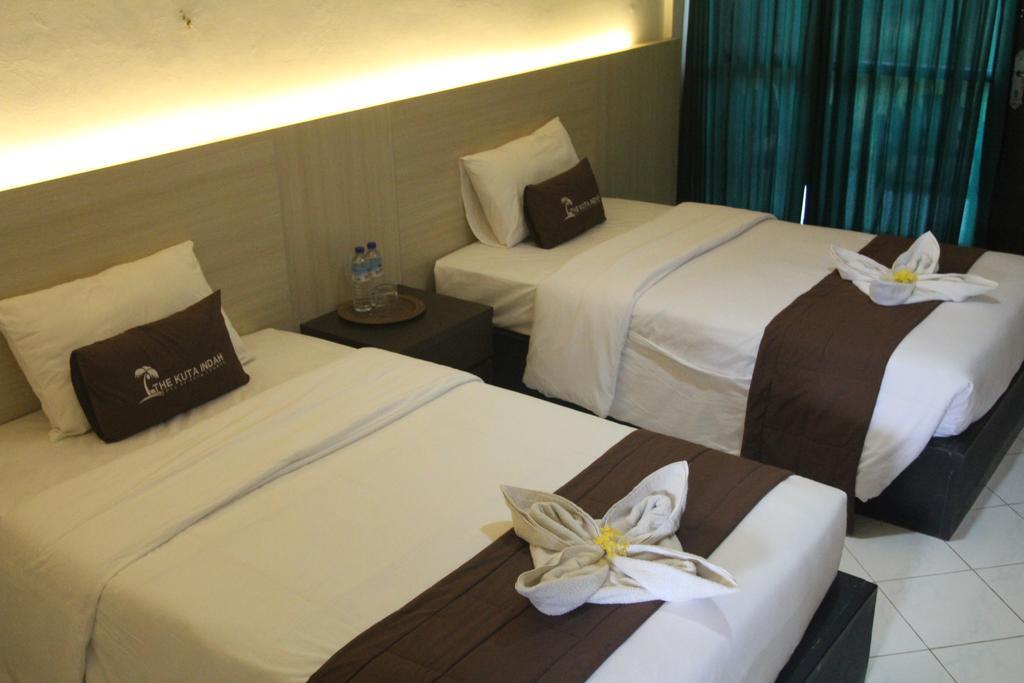 Kuta Indah Hotel Екстериор снимка