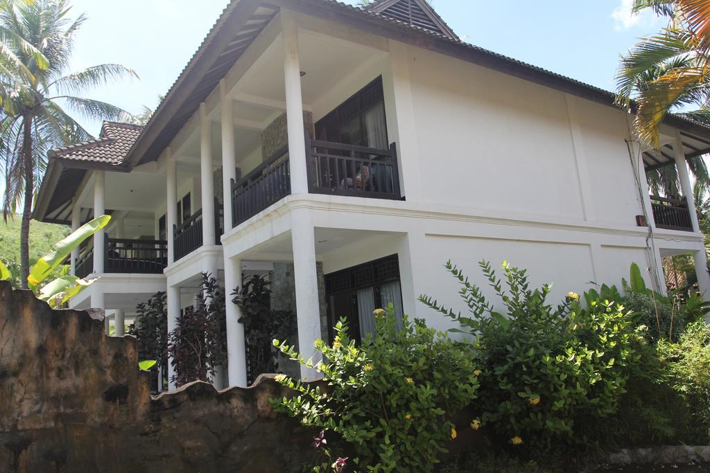 Kuta Indah Hotel Екстериор снимка