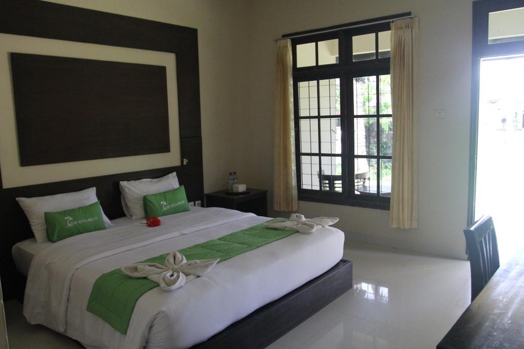 Kuta Indah Hotel Екстериор снимка