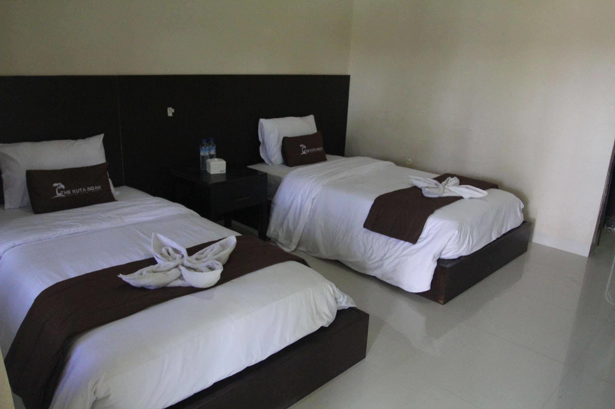 Kuta Indah Hotel Екстериор снимка