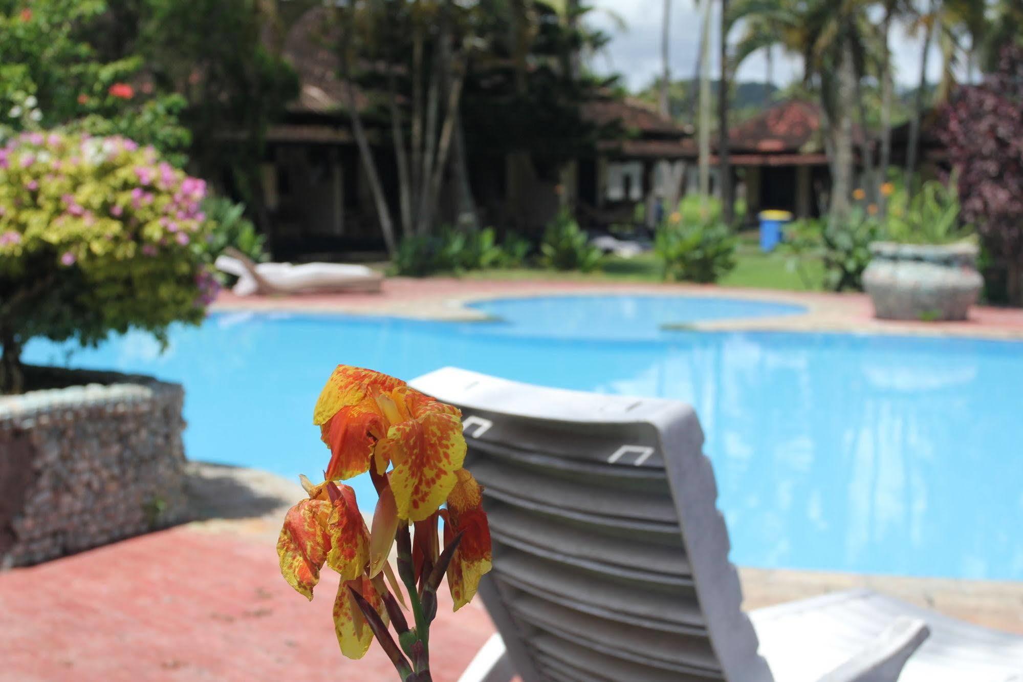 Kuta Indah Hotel Екстериор снимка
