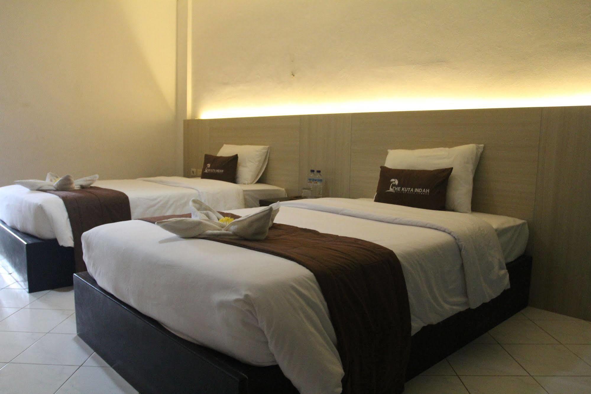 Kuta Indah Hotel Екстериор снимка