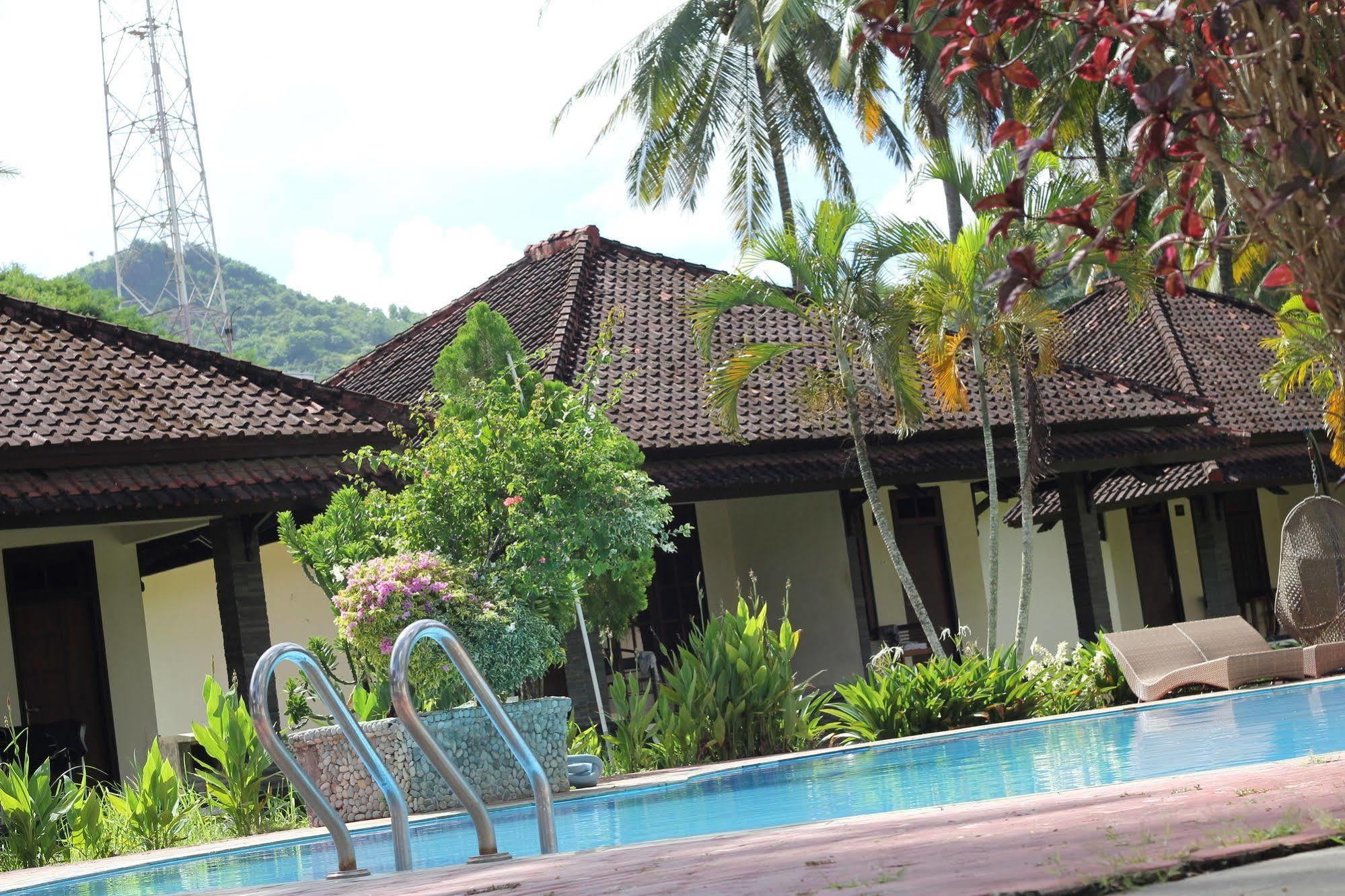 Kuta Indah Hotel Екстериор снимка