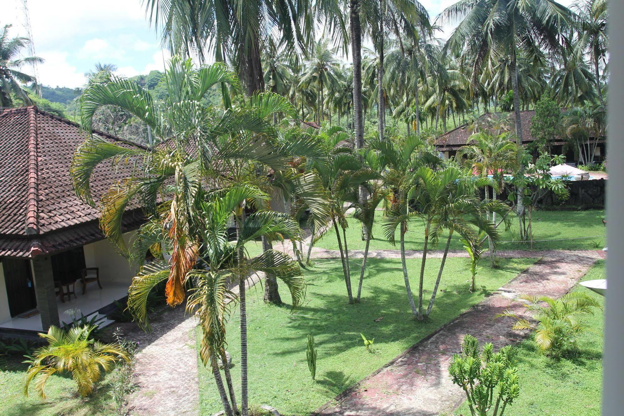 Kuta Indah Hotel Екстериор снимка