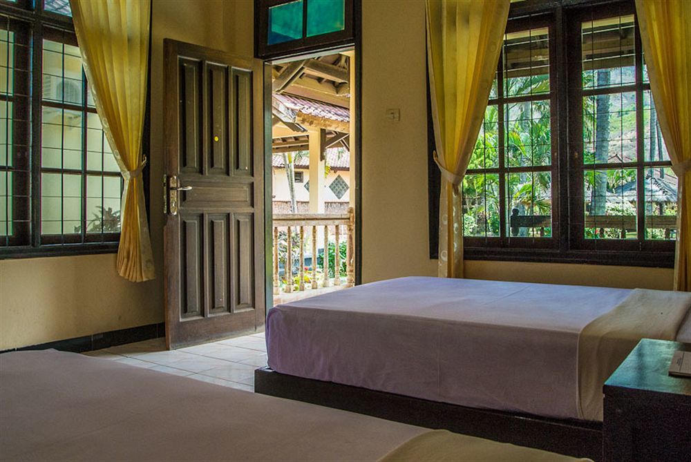 Kuta Indah Hotel Екстериор снимка