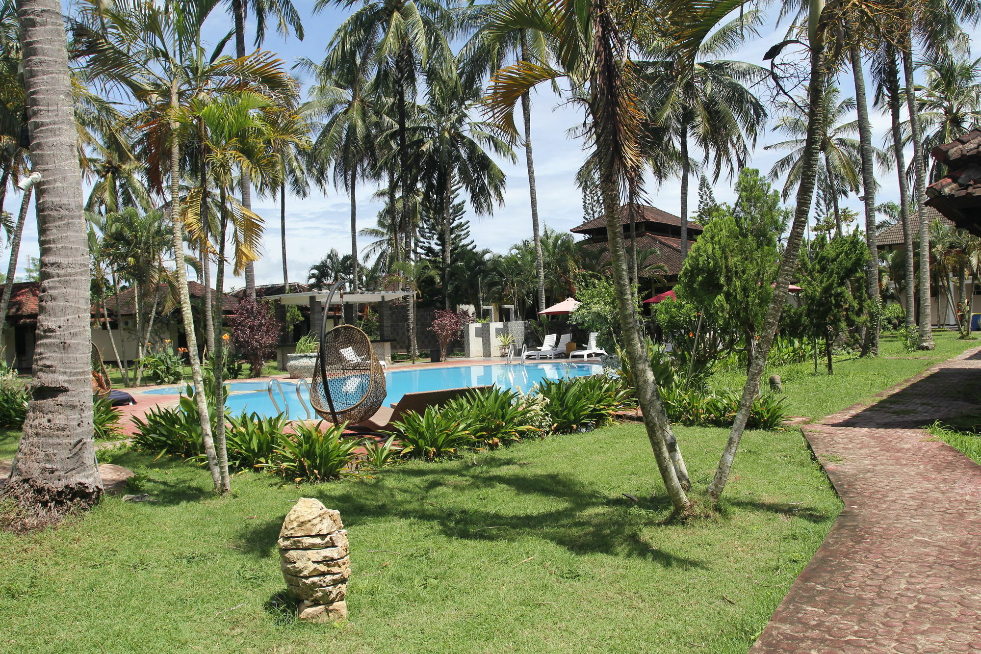 Kuta Indah Hotel Екстериор снимка